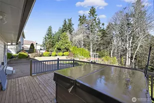 844 Holbeck Dr, Camano Island, WA 98282 - Photo 17