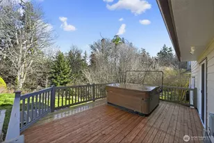 844 Holbeck Dr, Camano Island, WA 98282 - Photo 3