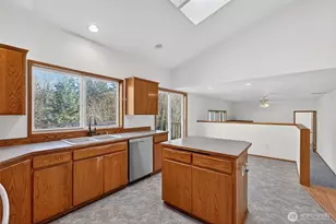 844 Holbeck Dr, Camano Island, WA 98282 - Photo 7