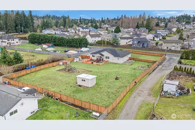 8113 214th Avenue E, Bonney Lake, WA 98391 - Photo 27