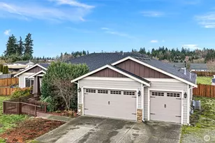 8113 214th Ave E, Bonney Lake, WA 98391 - Photo 3