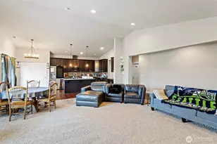 8113 214th Ave E, Bonney Lake, WA 98391 - Photo 7