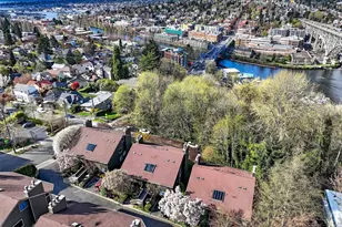 2626 4th Ave N, Seattle, WA 98109 - Photo 33