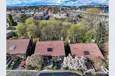 2626 4th Avenue N #206, Seattle, WA 98109 - Photo 5