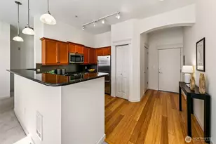 530 4th Ave W, Seattle, WA 98119 - Photo 9