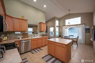 9584 Naples St SE, Moses Lake, WA 98837 - Photo 7