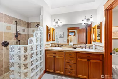 4210 167th Court SE, Bellevue, WA 98006 - Photo 17