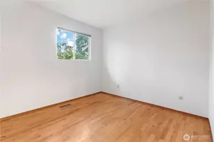 12116 SE 71st St, Newcastle, WA 98056 - Photo 17