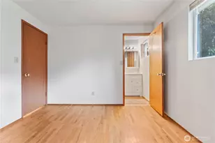 12116 SE 71st St, Newcastle, WA 98056 - Photo 13