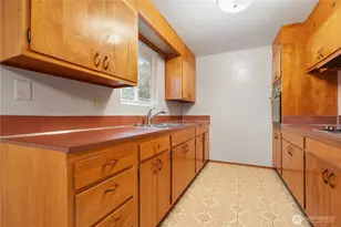 12116 SE 71st St, Newcastle, WA 98056 - Photo 7