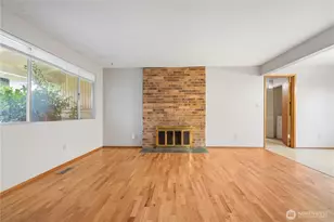 12116 SE 71st St, Newcastle, WA 98056 - Photo 3