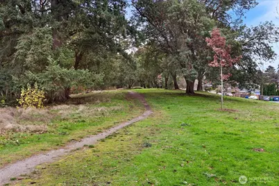 9018 8th Avenue SW #9024, Seattle, WA 98106 - Photo 31