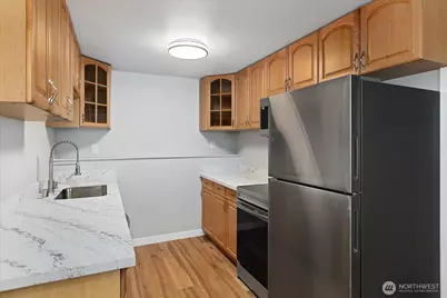 9018 8th Avenue SW #9024, Seattle, WA 98106 - Photo 11