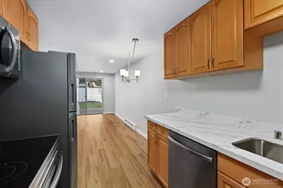 9018 8th Avenue SW #9024, Seattle, WA 98106 - Photo 13