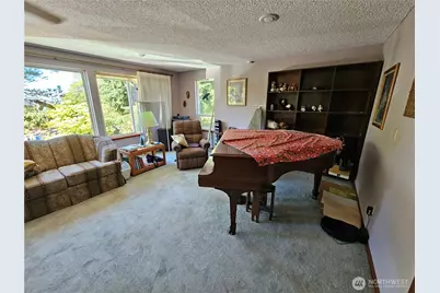 3225 41st Street NE, Tacoma, WA 98422 - Photo 9