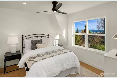 919 23rd Avenue E #A, Seattle, WA 98112 - Photo 17