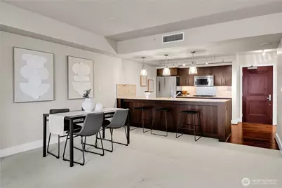 650 Bellevue Way NE #2103, Bellevue, WA 98004 - Photo 9