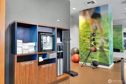 650 Bellevue Way NE #2103, Bellevue, WA 98004 - Photo 31