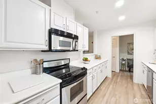 22454 SE 37th Terrace, Issaquah, WA 98029 - Photo 17