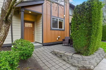 16526 1st Park SE, Bothell, WA 98012 - Photo 3