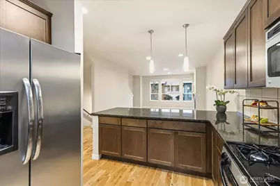 16526 1st Park SE, Bothell, WA 98012 - Photo 9