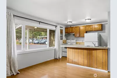 1611 S Ocean Beach Boulevard #8, Long Beach, WA 98631 - Photo 5