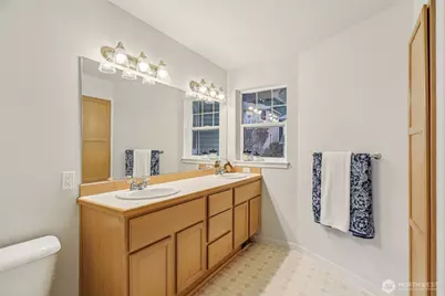 13017 NE 182nd Place, Bothell, WA 98011 - Photo 15