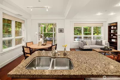 726 Boylston Avenue E #5, Seattle, WA 98102 - Photo 13