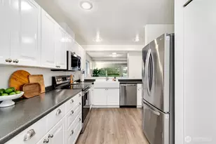 2630 S 226th St, Seattle, WA 98198 - Photo 9