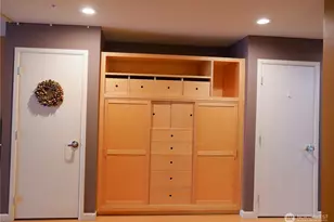 17 W Mercer St, Seattle, WA 98119 - Photo 15