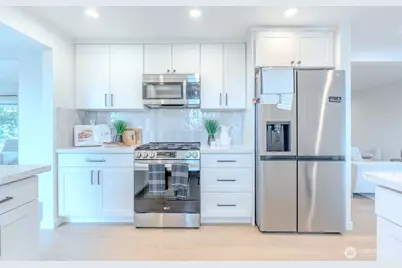 5210 68th Dr NE, Marysville, WA 98270 - Photo 11