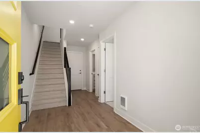 9009 NE 203rd Court #B, Bothell, WA 98011 - Photo 3