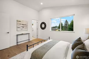 713 B N 70th St, Seattle, WA 98103 - Photo 13