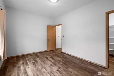 15840 Lawrence Lake Road SE, Yelm, WA 98597 - Photo 23