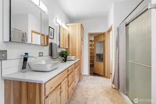 15840 Lawrence Lake Rd SE, Yelm, WA 98597 - Photo 23