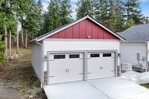 15840 Lawrence Lake Rd SE, Yelm, WA 98597 - Photo 31