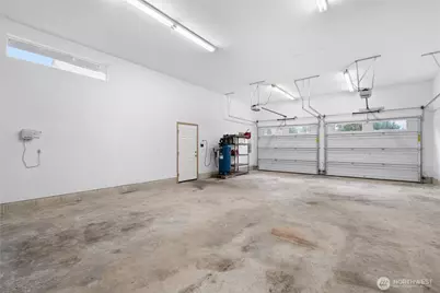 15840 Lawrence Lake Road SE, Yelm, WA 98597 - Photo 31