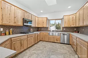 15840 Lawrence Lake Rd SE, Yelm, WA 98597 - Photo 11