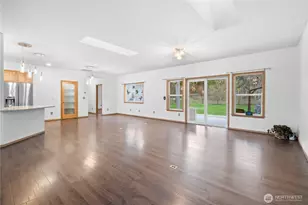 15840 Lawrence Lake Rd SE, Yelm, WA 98597 - Photo 7