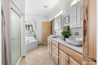 15840 Lawrence Lake Road SE, Yelm, WA 98597 - Photo 25