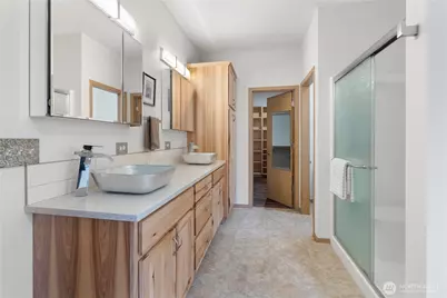 15840 Lawrence Lake Road SE, Yelm, WA 98597 - Photo 19