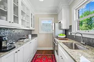 4915 Linden Ave N, Seattle, WA 98103 - Photo 9