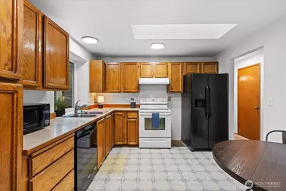 1403 234th Street SW, Bothell, WA 98021 - Photo 9