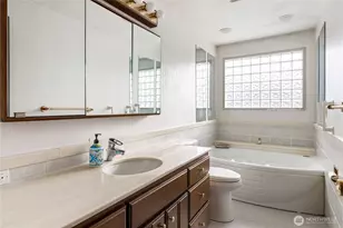 352 Marine Dr, Coupeville, WA 98239 - Photo 21