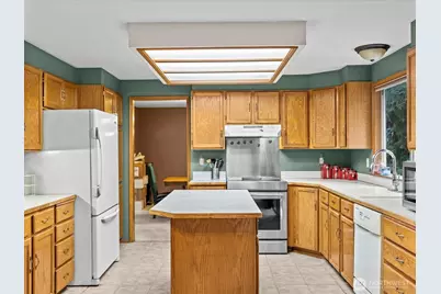 7996 Cabrini Drive SE, Port Orchard, WA 98367 - Photo 11