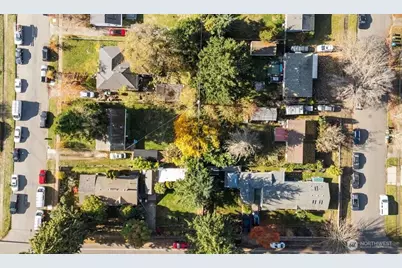190 Xx 10th  (Assemblage) Avenue NE, Shoreline, WA 98155 - Photo 1
