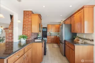 1001 Maple St, Edmonds, WA 98020 - Photo 13