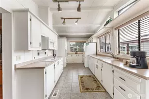 11436 SE 208th St, Kent, WA 98031 - Photo 11