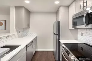 3318 30th Ave SW, Seattle, WA 98126 - Photo 9