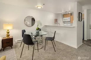 1616 Summit Ave, Seattle, WA 98122 - Photo 5